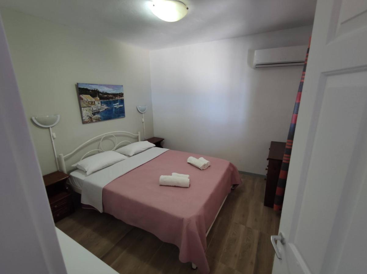 Studio Tasos Apartment Гайос Екстериор снимка