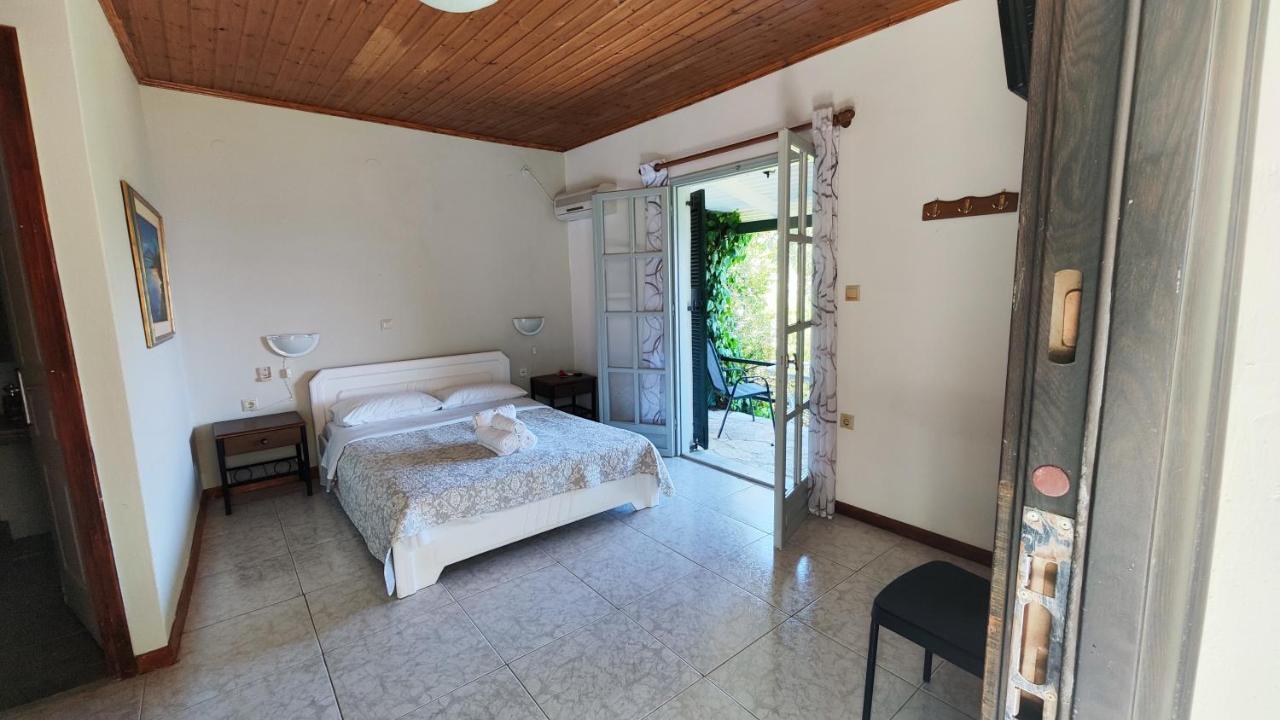 Studio Tasos Apartment Гайос Екстериор снимка